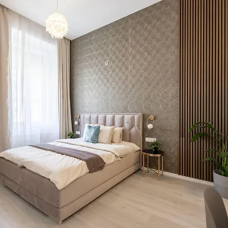 Exclusive King St By Prestige Homes *